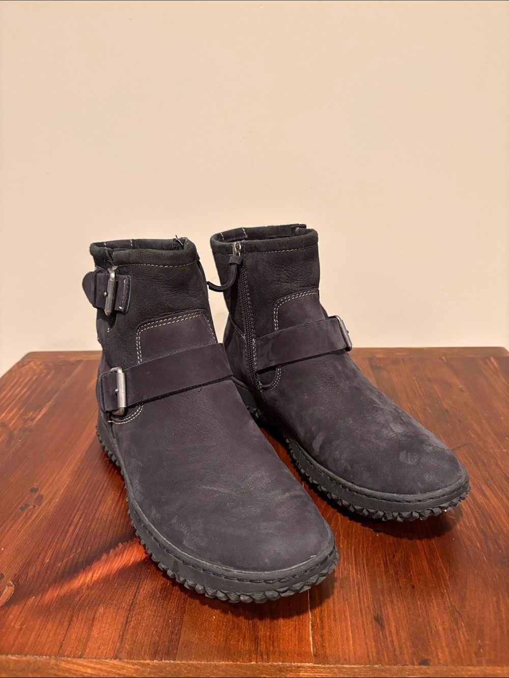 Sofft Women’s Ashlen Waterproof Boot Size 8.5 M